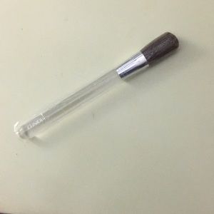 Clinique brush